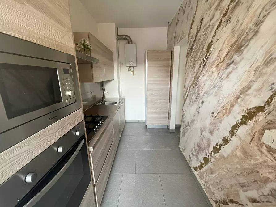 Immagine 3 di Appartamento in vendita  in Piazza cavour, 7 a Abbiategrasso