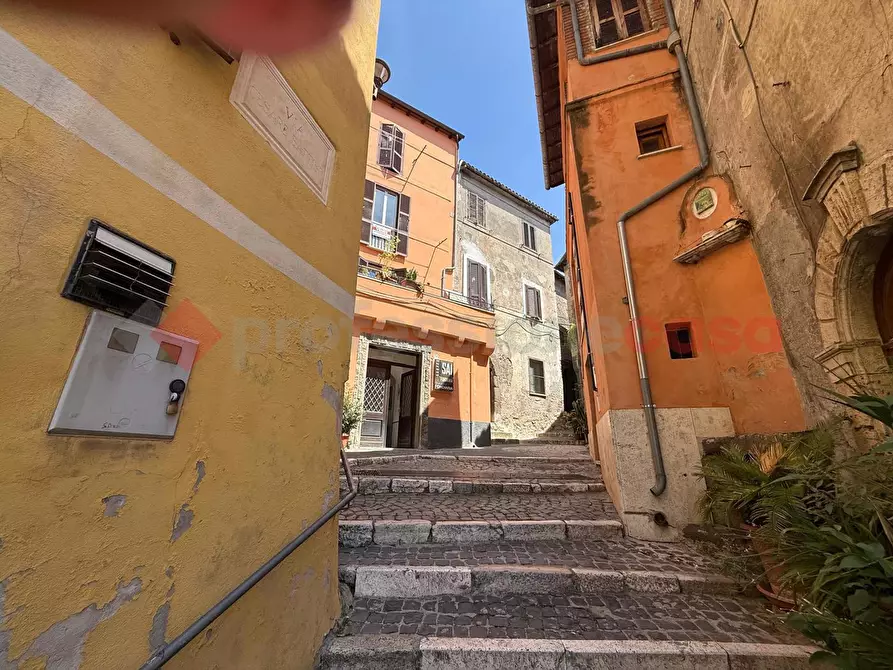 Immagine 32 di Appartamento in vendita  in Vicolo Primo della Portella, 2 a Paliano