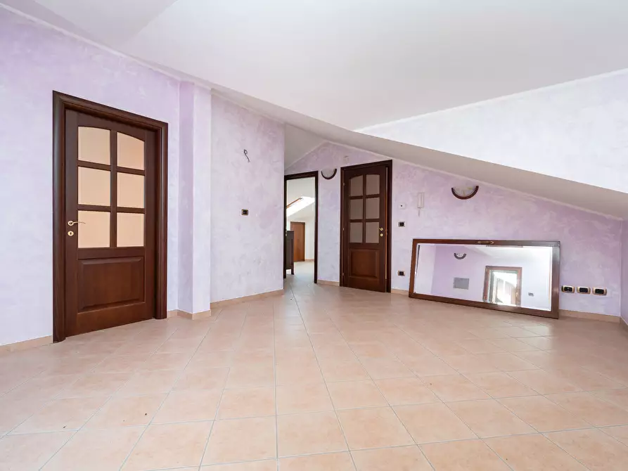 Immagine 34 di Villa in vendita  in Viale Veneto a Orbassano