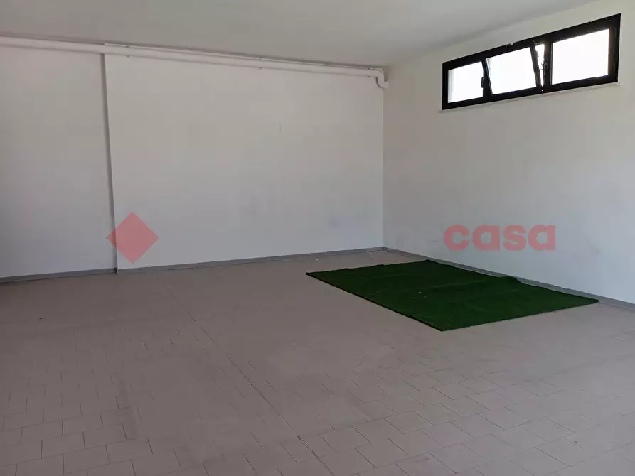 Immagine 3 di Laboratorio in affitto  in Via Pontebari a Spoleto