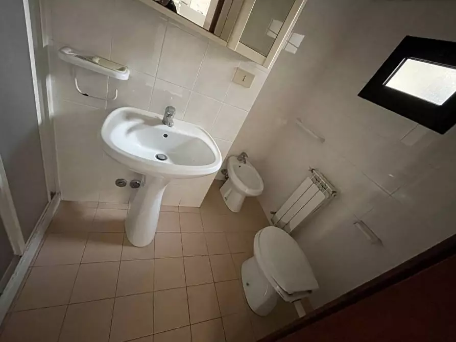 Immagine 24 di Appartamento in vendita  in Via SOTTOMARINA - VIALE VENETO, 12 a Chioggia