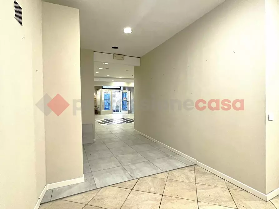 Immagine 6 di Negozio in affitto  in Via del Circo, 19 a Perugia