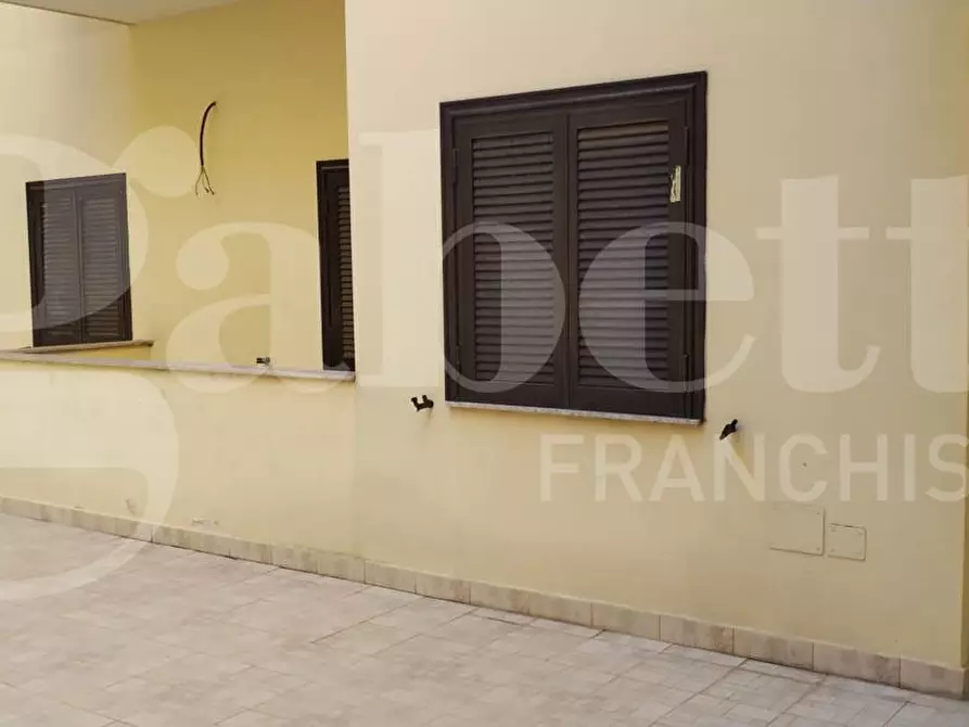 Immagine 13 di Ufficio in affitto  in Via Massimo Troisi, 5 a Orta Di Atella