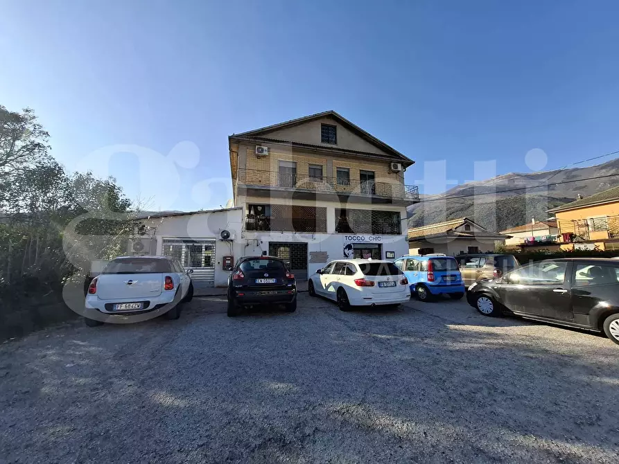 Immagine 1 di Negozio in affitto  in Via Croce Branca, snc a Sora