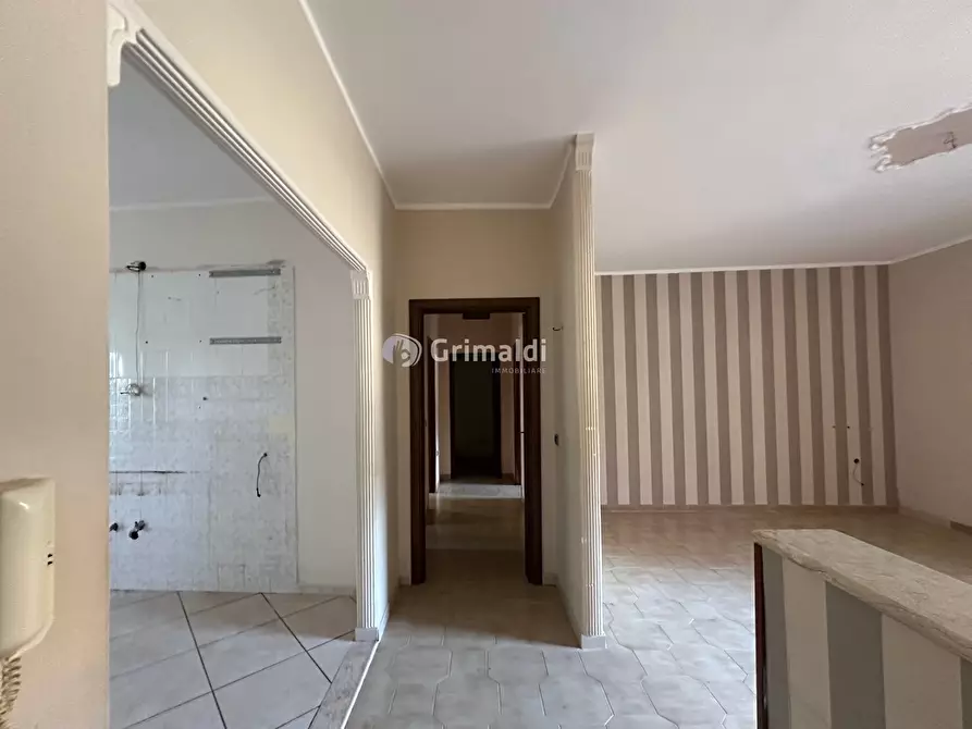 Immagine 3 di Palazzo in vendita  in Via Piemonte, 11 a Acerra