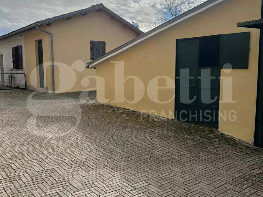 Immagine 2 di Casa bifamiliare in vendita  in Via TERNANA, SNC a Rieti
