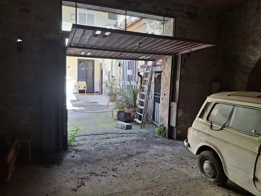 Immagine 1 di Box auto in vendita  in Via Caccavale, 7 a San Prisco