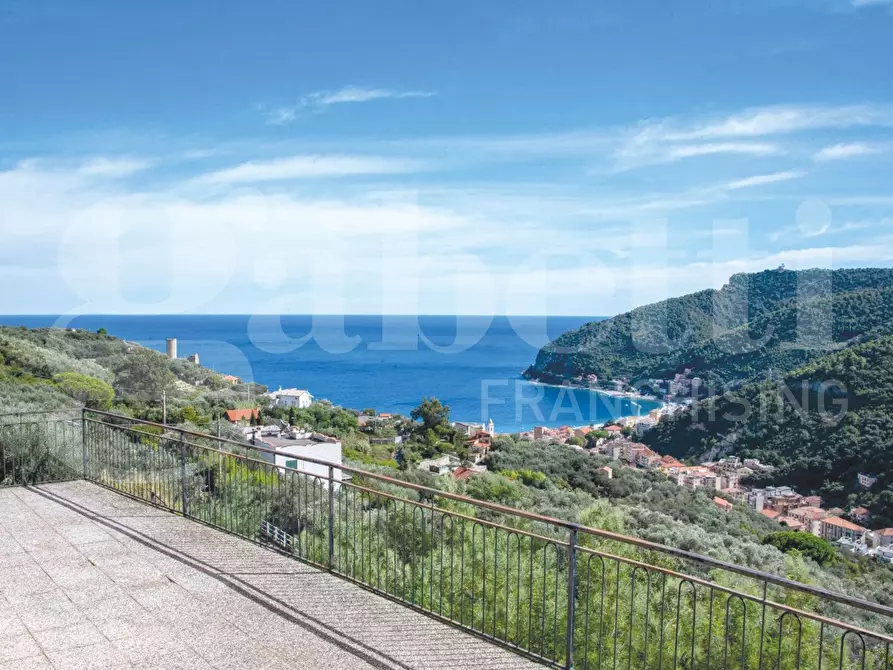 Immagine 8 di Appartamento in vendita  in Via Ugo la Malfa a Noli