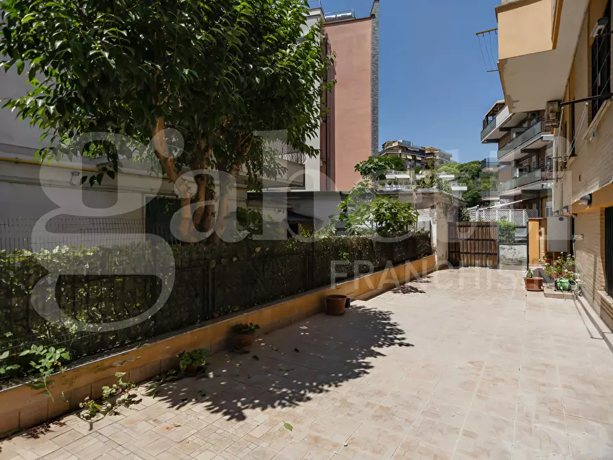 Immagine 35 di Appartamento in vendita  in Via Lucio II a Roma