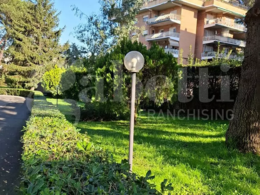 Immagine 13 di Appartamento in vendita  in Via Francesco Bonfiglio, 47 a Roma