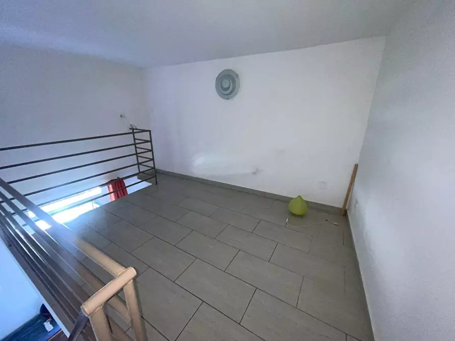 Immagine 5 di Appartamento in affitto  in Via foria a Napoli