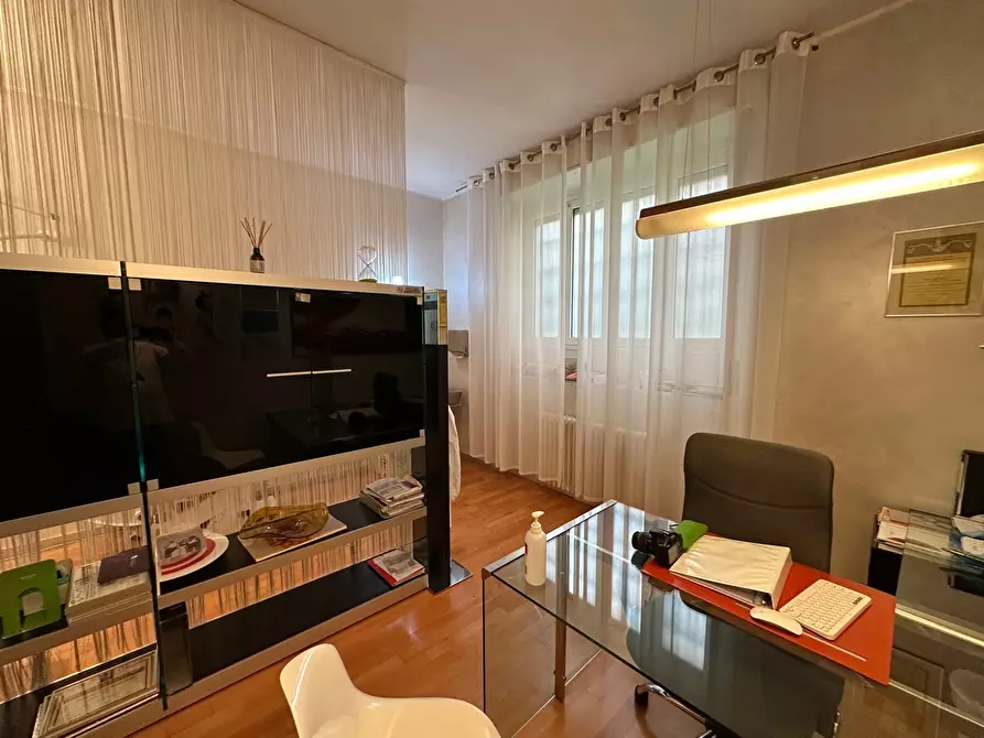 Immagine 17 di Ufficio in vendita  in Via Giovanni Pezzotti, 10 a Milano