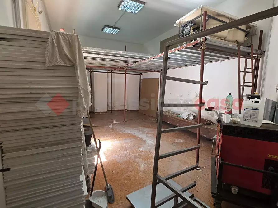 Immagine 20 di Ufficio in vendita  in Via Ferrante Imparato, 33 a Napoli
