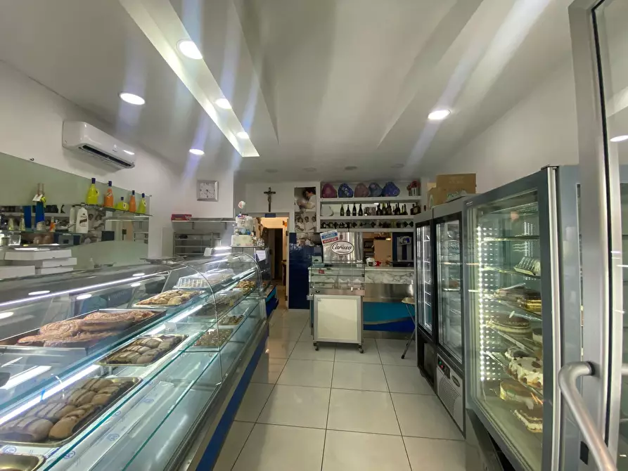 Immagine 5 di Negozio in affitto  in Corso Umberto, I a San Giorgio A Cremano