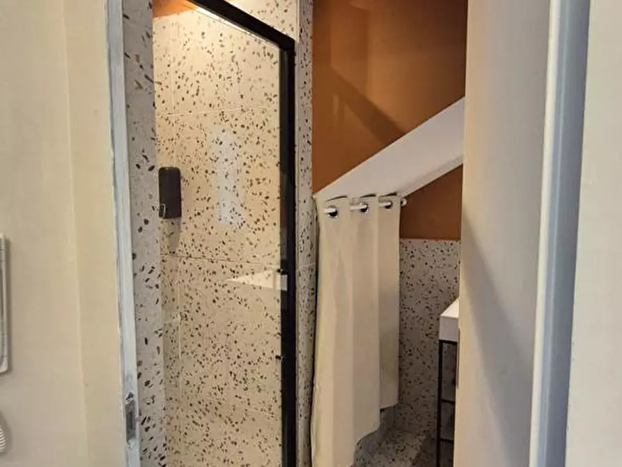 Immagine 22 di Appartamento in vendita  in Corso Umberto I, 178 a Torre Annunziata