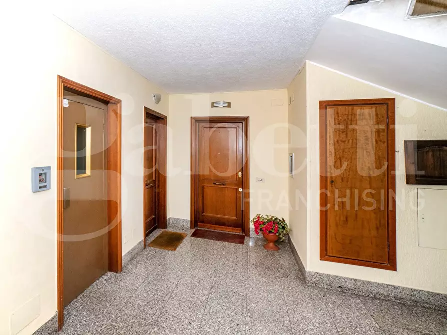 Immagine 7 di Ufficio in vendita  in Via Michelangelo Peroglio, 27 a Roma