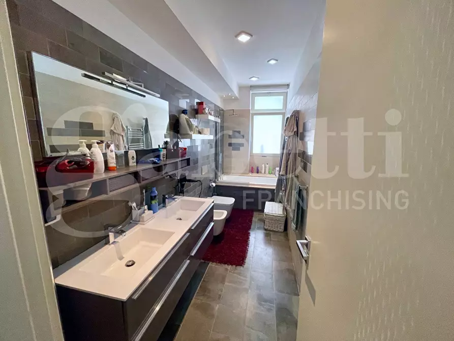 Immagine 13 di Appartamento in vendita  in Corso delle Provincie, 247 a Catania