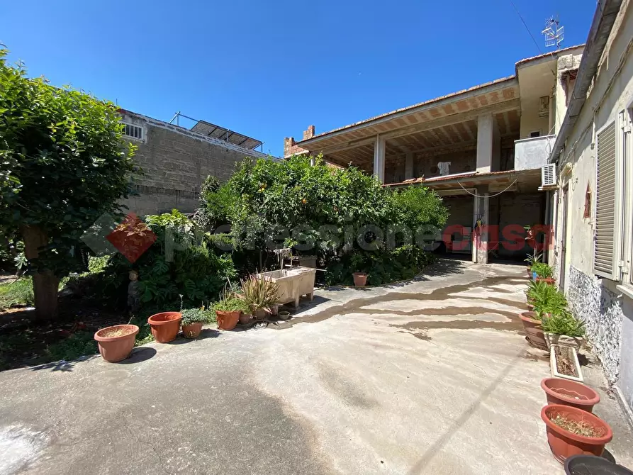Immagine 31 di Casa indipendente in vendita  in Via Salerno, snc a Mondragone