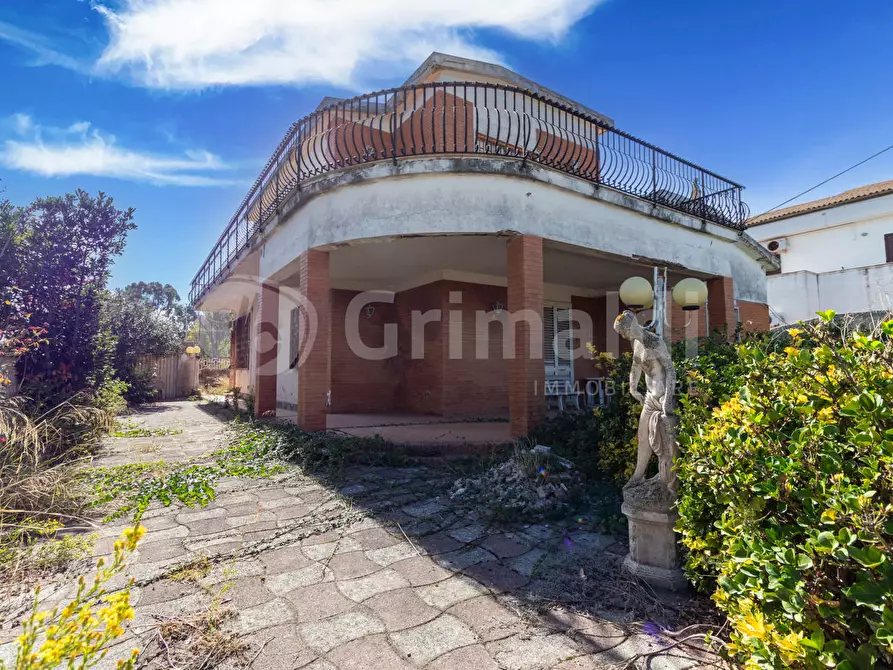 Immagine 2 di Villa in vendita  in Via Franca Maria Gianni, 40 a Siracusa