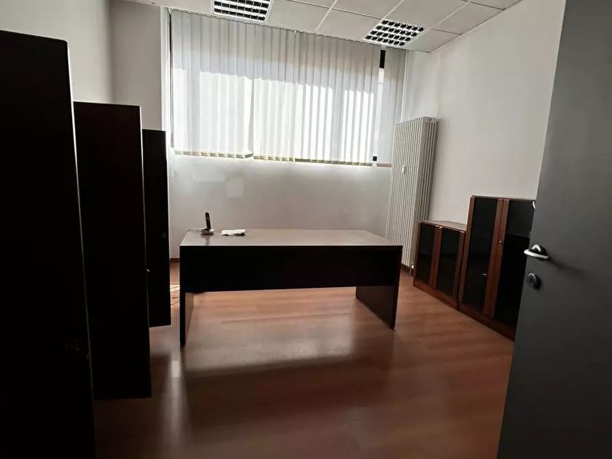 Immagine 5 di Negozio in vendita  in Via Augusto Majani, 2 a Bologna