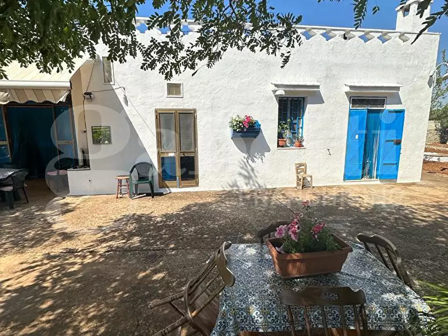 Immagine 1 di Villa in vendita  in Contrada VADO APERTO, sn a Ostuni