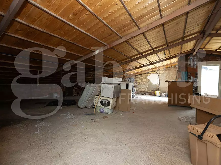 Immagine 28 di Appartamento in vendita  in Via OBERDAN, 10 a Ragusa