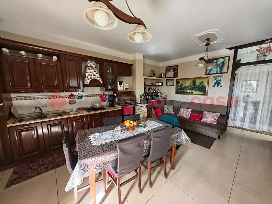 Immagine 10 di Casa indipendente in vendita  in Via bovio, snc a Mondragone