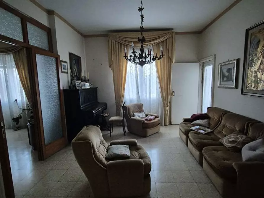 Immagine 13 di Appartamento in vendita  in Via De Simone, 27 a Torre Annunziata