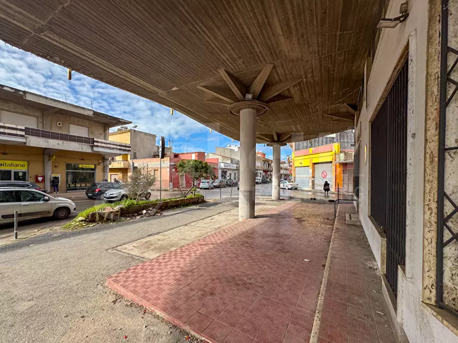 Immagine 2 di Negozio in vendita  in Via Giovanni Pascoli, 45 a Pachino