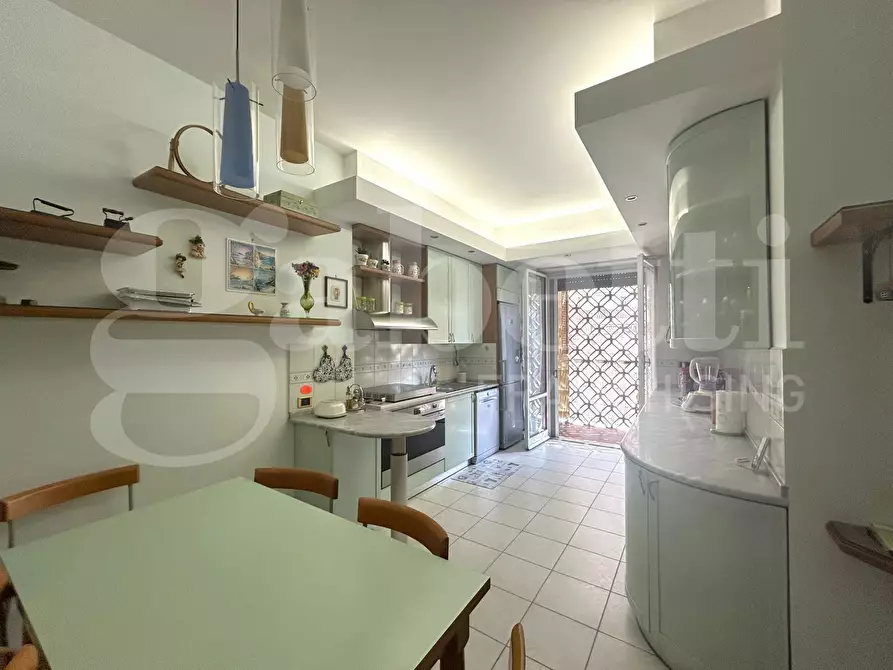 Immagine 15 di Appartamento in vendita  in Via di Vigna Murata, 1 a Roma