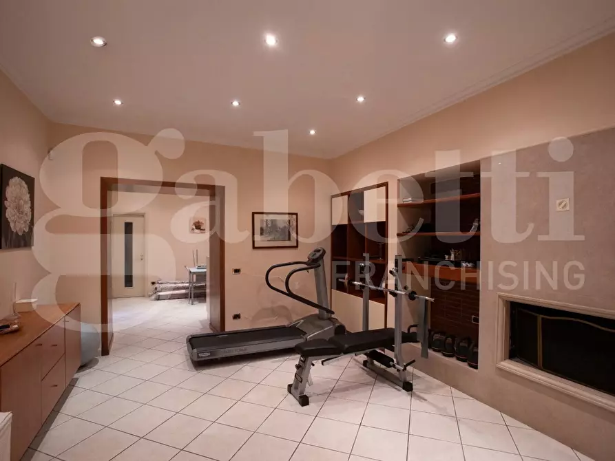 Immagine 8 di Casa indipendente in vendita  in Corso Durante a Frattamaggiore