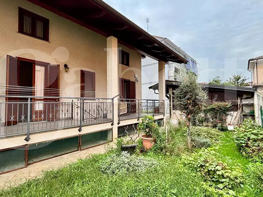 Immagine 24 di Villa in vendita  in Via Bellini a Orbassano