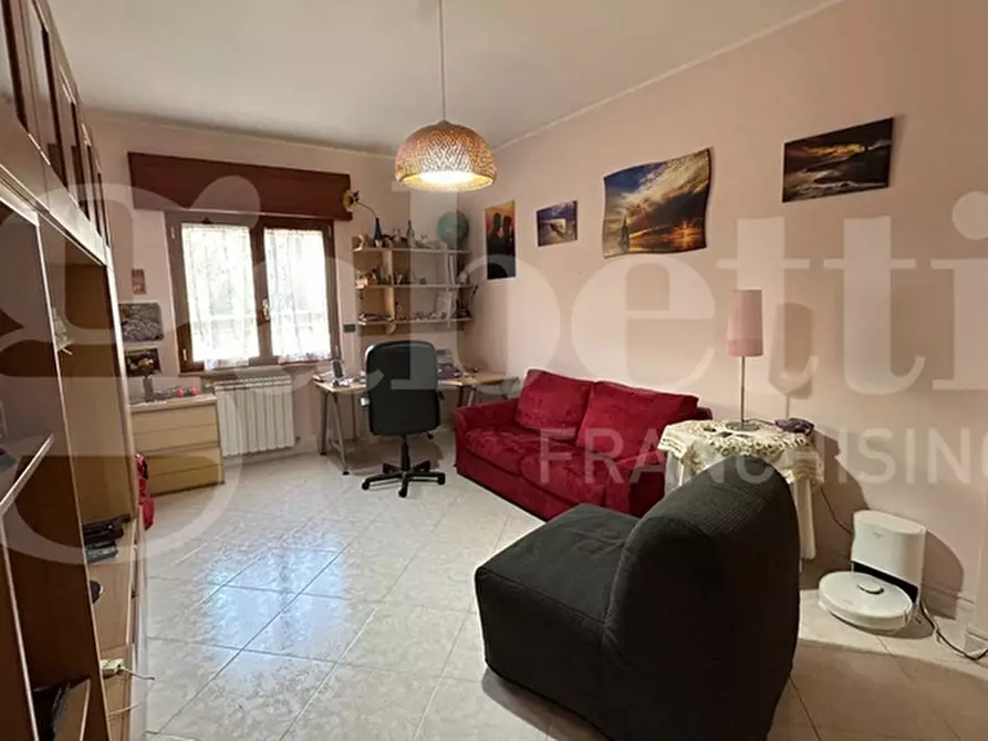 Immagine 10 di Appartamento in vendita  in Via Michele Guadagno a Napoli