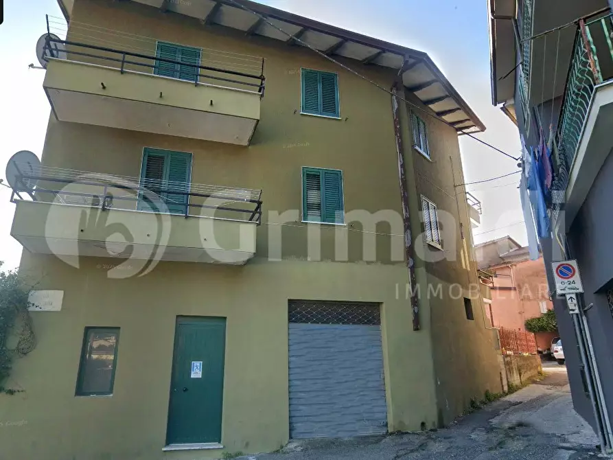 Immagine 1 di Casa indipendente in vendita  in Via Borgo di Castagnola di Sotto, 1 a Massa