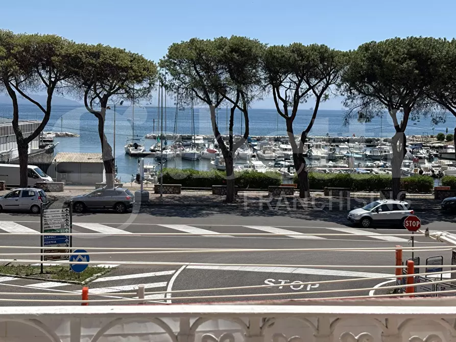 Immagine 22 di Appartamento in vendita  in Vico San Luigi, 15 a Gaeta