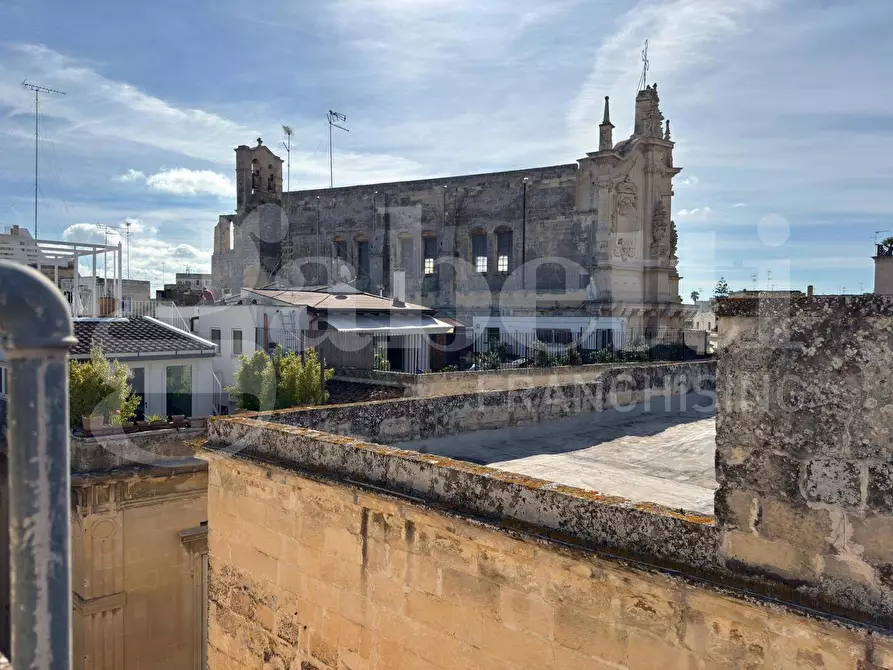 Immagine 30 di Appartamento in vendita  in Vico del Theutra, 14 a Lecce