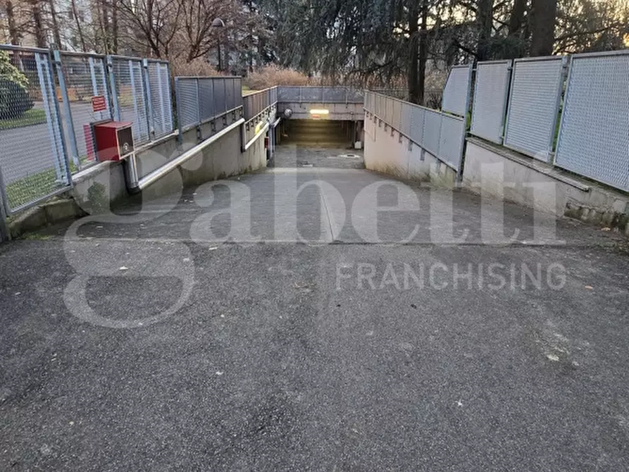 Immagine 4 di Box auto in vendita  in Via sibellius, 16 a Milano