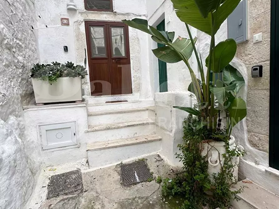 Immagine 1 di Casa indipendente in vendita  in Via Bixio Continelli a Ostuni