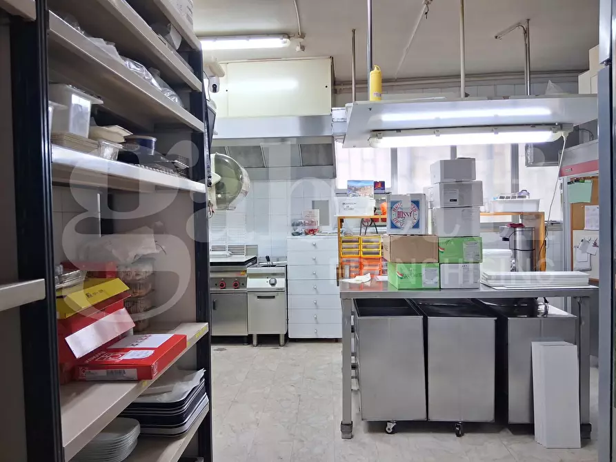 Immagine 14 di Bar / Ristorante in vendita  in Viale Europa, 114 - 116 a Ragusa