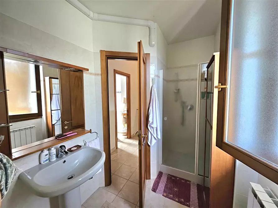 Immagine 13 di Villetta a schiera in vendita  in Via FIVIZZANO, 1 a Massa