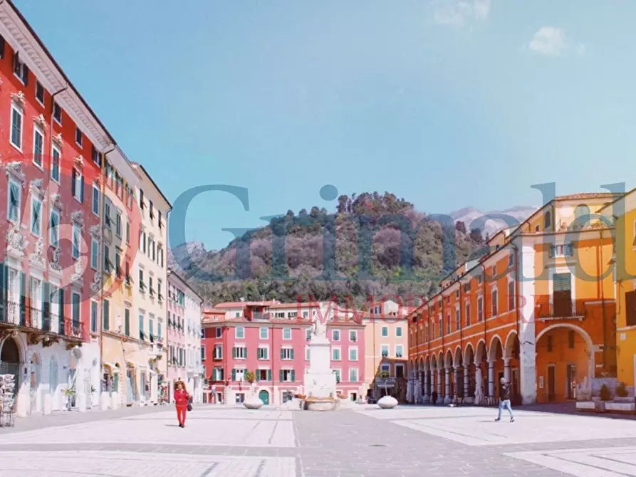 Immagine 5 di Ufficio in vendita  in Via Pelliccia, 2 a Carrara