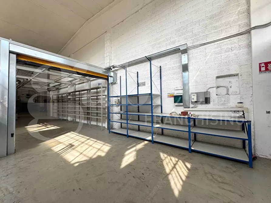 Immagine 11 di Capannone industriale in vendita  in Via Nino Bixio a Vinovo