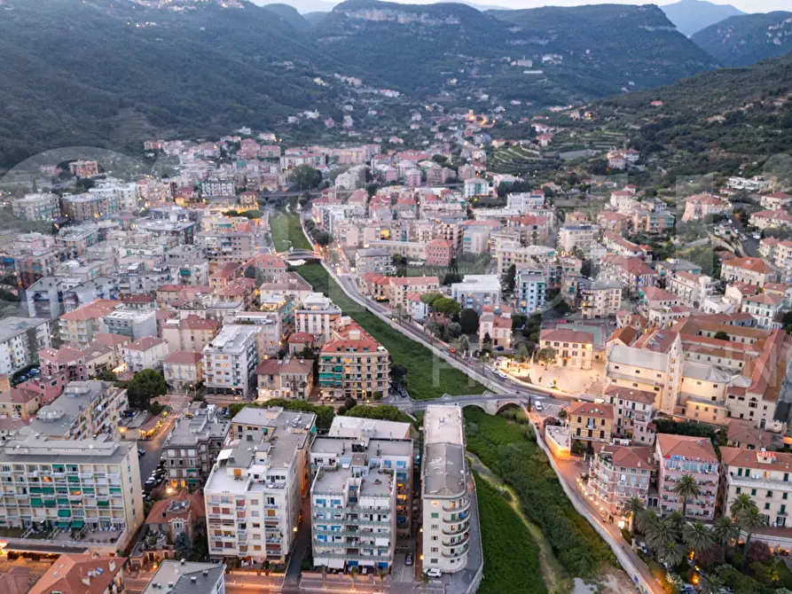 Immagine 17 di Appartamento in vendita  in Via Calvisio a Finale Ligure