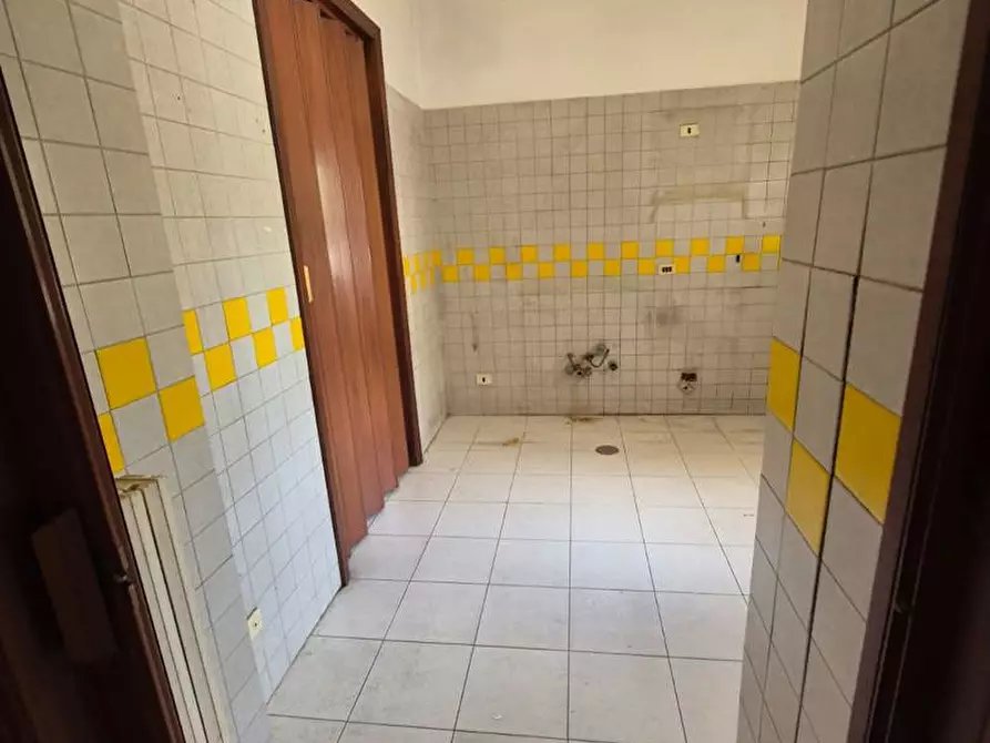 Immagine 9 di Appartamento in vendita  in Via Melito, 64 a Torre Annunziata