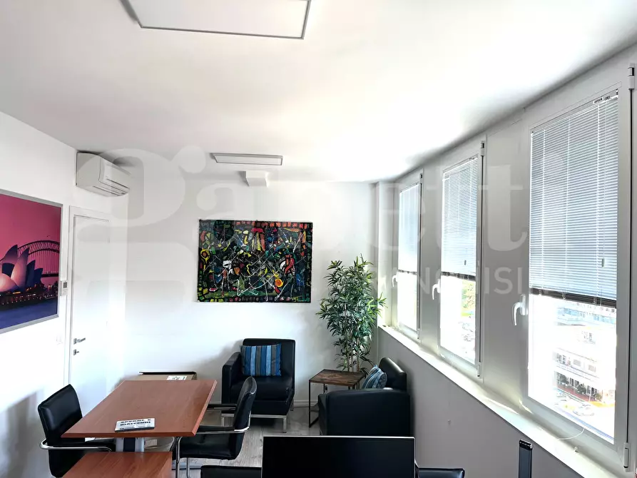 Immagine 1 di Ufficio in affitto  in Via E. D'Onofrio, 212 a Roma