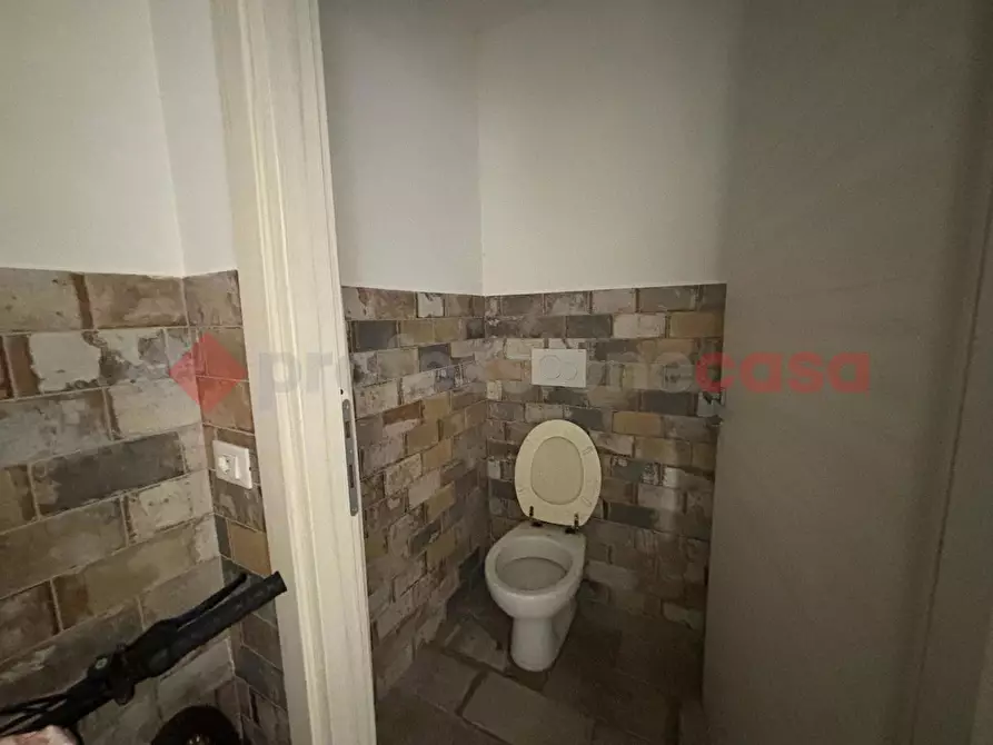 Immagine 15 di Negozio in vendita  in Via moele tosi, 2 a Paliano