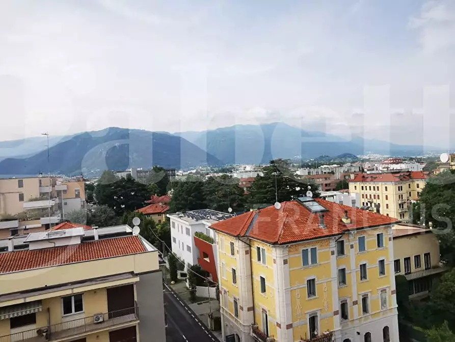 Immagine 1 di Attico in vendita  in Viale Venezia a Bassano Del Grappa