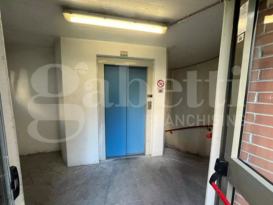 Immagine 3 di Box auto in affitto  in Piazzale ARDUINO, 9 a Milano