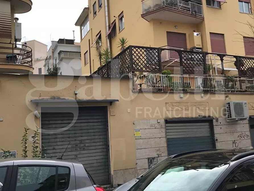 Immagine 1 di Negozio in affitto  in Via di Monteverde, 53/A a Roma