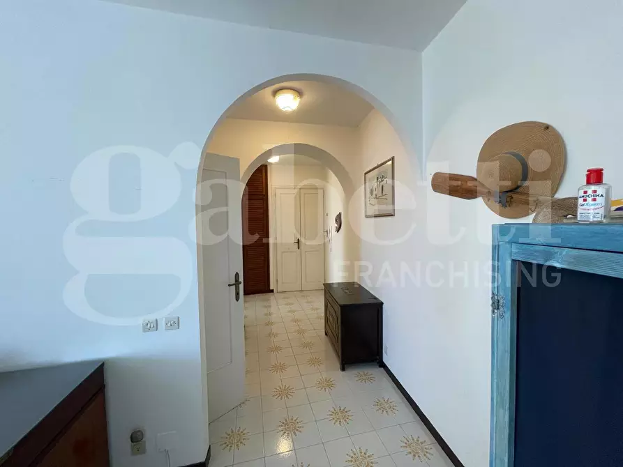 Immagine 9 di Appartamento in vendita  in Via Angioina, 25 a Gaeta